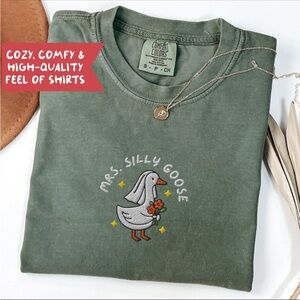 Mrs. Silly Goose Green Medium T-Shirt